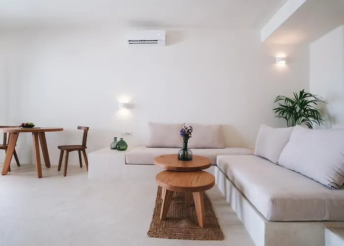 Akrorama Private And *