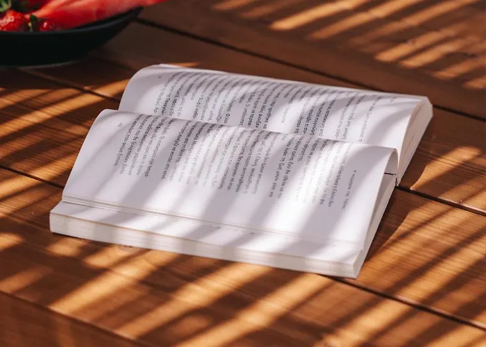 Akrorama Private And *