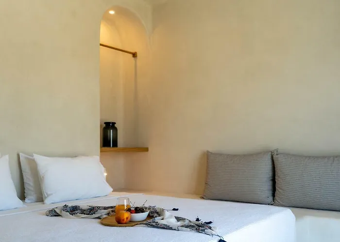 Akrorama Private And *