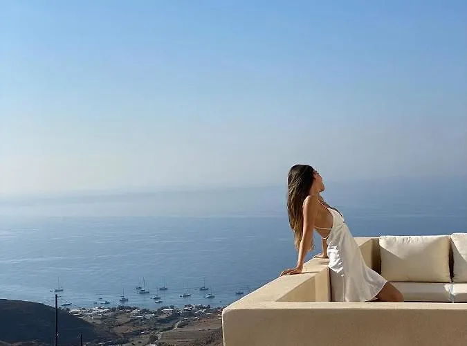 Akrorama Private And *